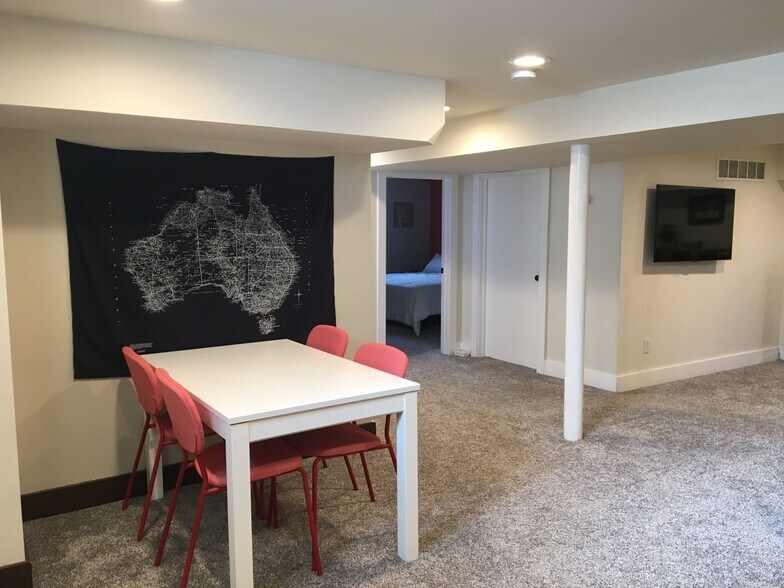 Building Photo - 1554 Osceola St