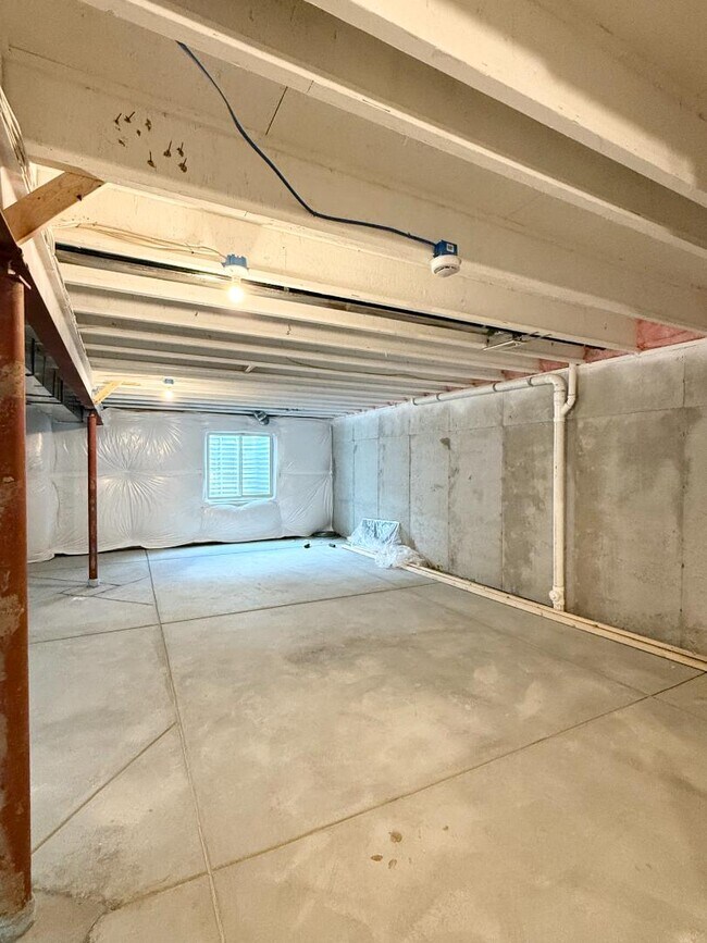 Building Photo - 14109 Deertrack Ln