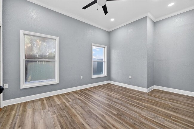 Building Photo - 2835 W Shelton Ave