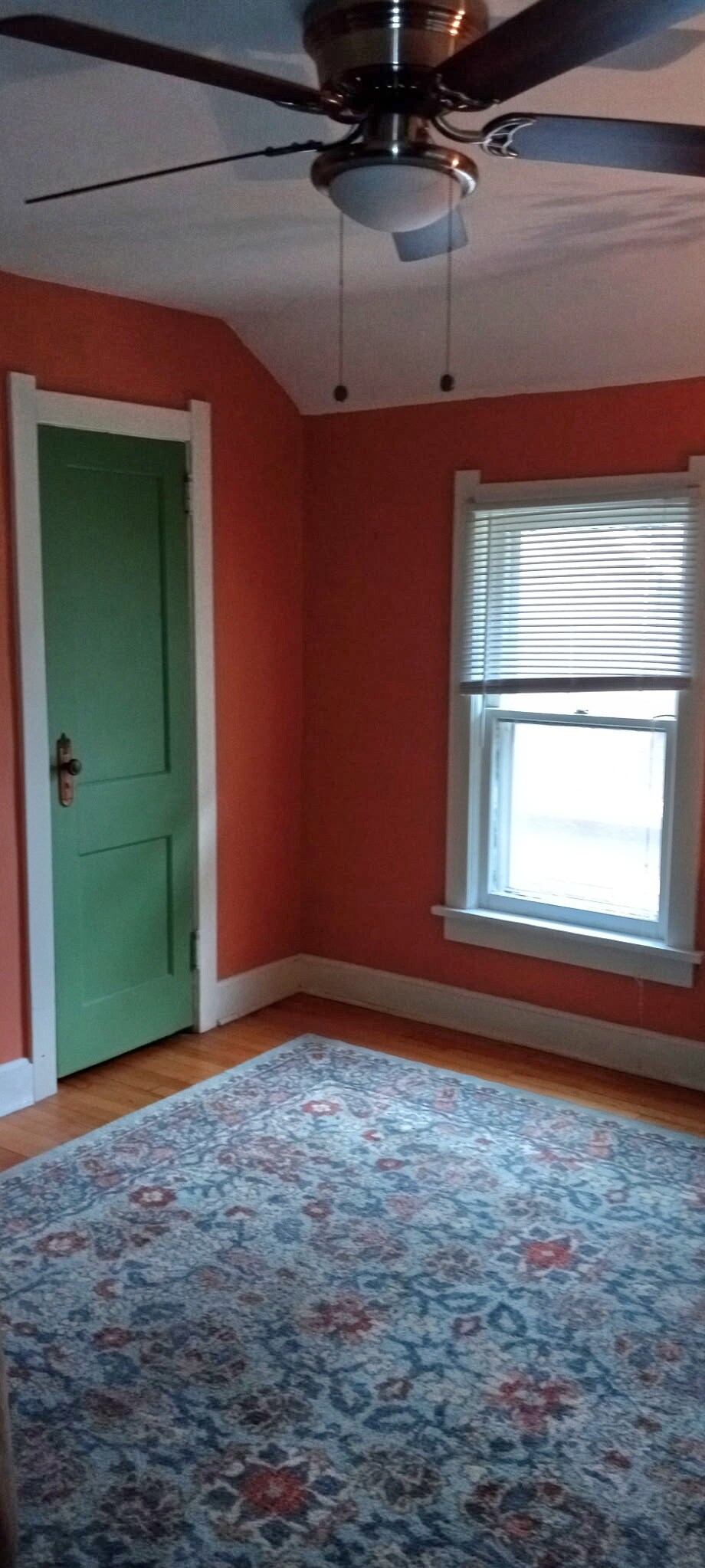 living room - 2337 E Johnson St