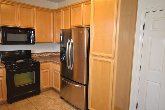 Building Photo - 1564 Blue Beaver Way