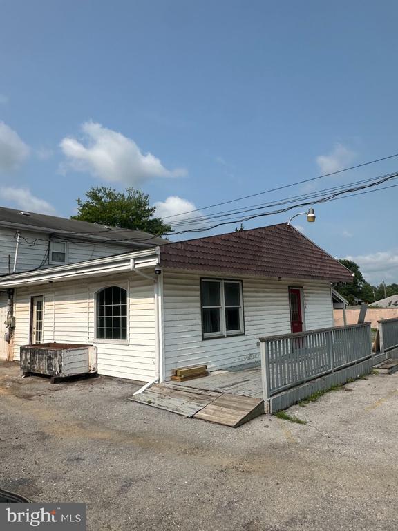Building Photo - 2700 E Harrisburg Pike