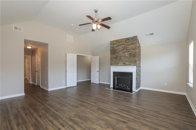 Building Photo - 2730 Trebek Ct