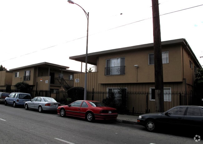 Primary Photo - 2720-2730 Randolph St
