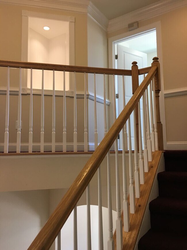 Building Photo - Stunning Luxury Twin Single-Family in Prestigious Atwater – 4BR, 3.5BA | Finished Basement with F...