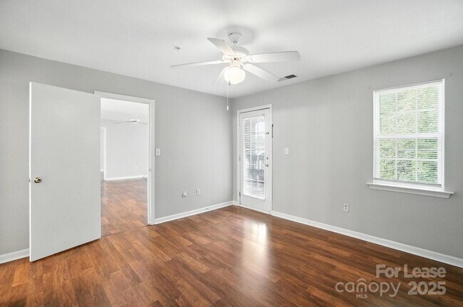 Building Photo - 9849 Campus Walk Ln