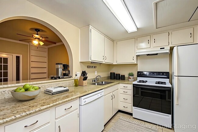 Building Photo - 14703 Barryknoll Ln