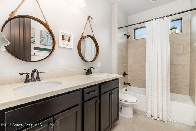 Building Photo - 3243 Casare Dr