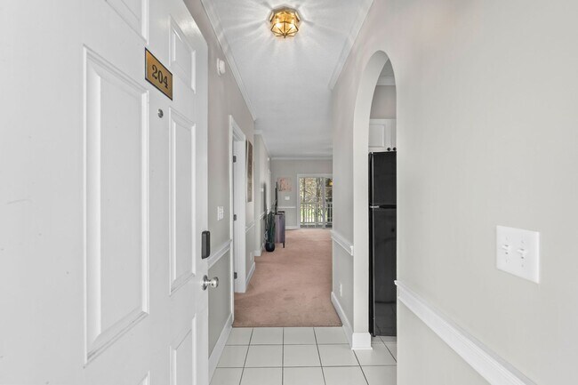 Building Photo - 686 Riverwalk Dr