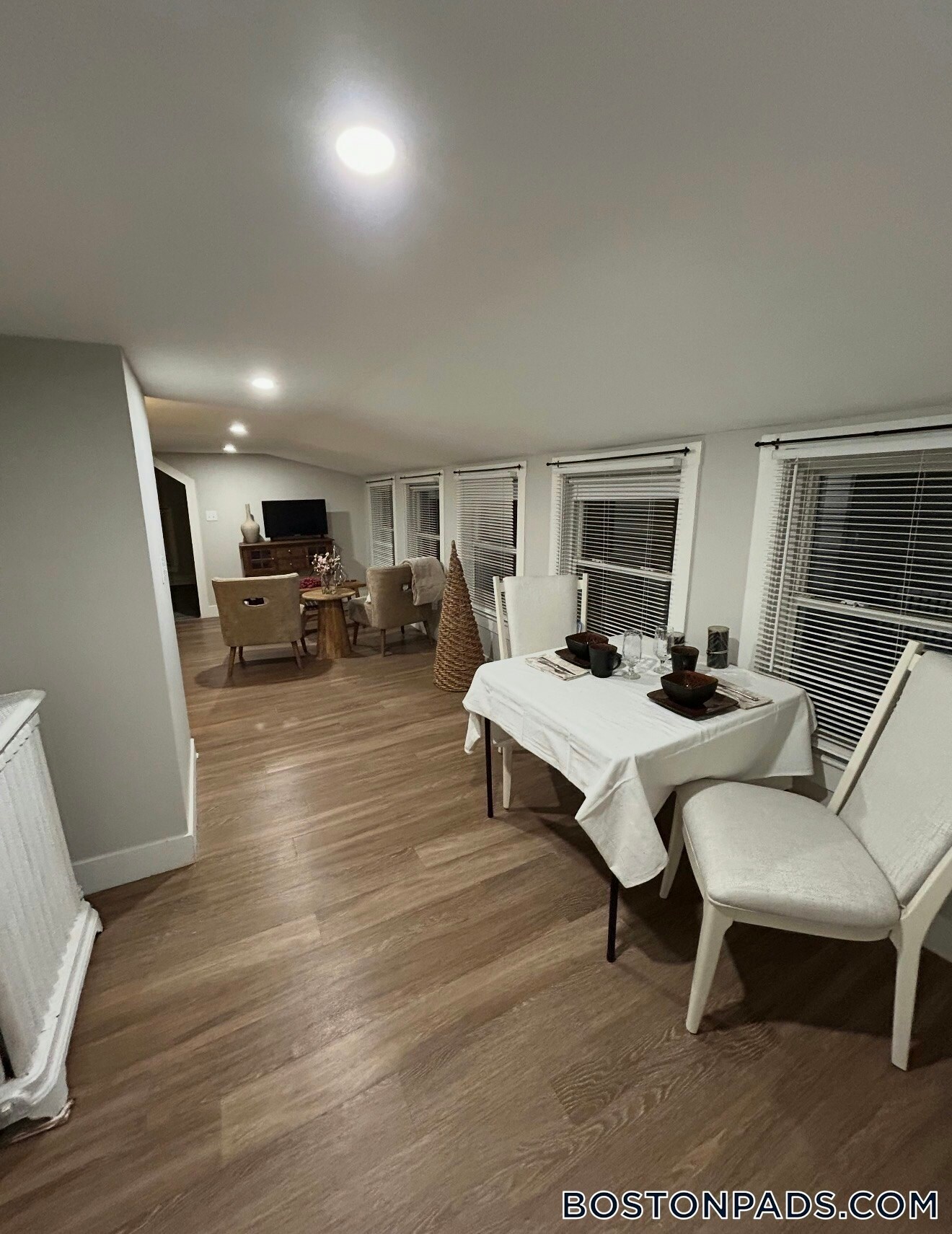 Building Photo - 40 Warren Ave