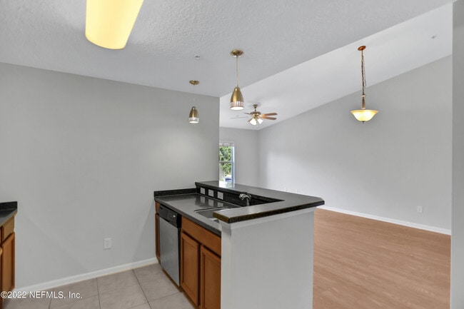 Building Photo - 7051 Deer Lodge Cir