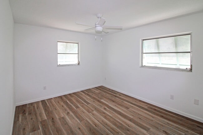 Building Photo - Venice East Annual Home for Rent