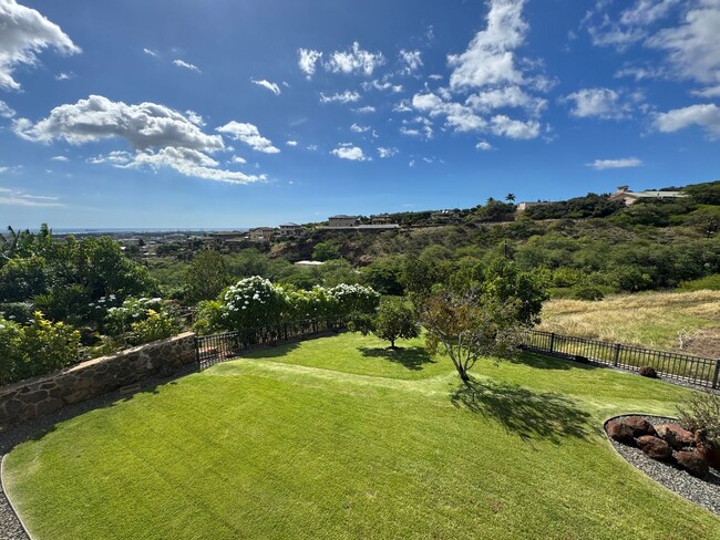 Building Photo - Beautiful 3-Bedroom & 3-Bathroom (Kapolei,...