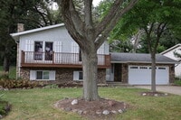 Building Photo - 1401 Hillside Ln