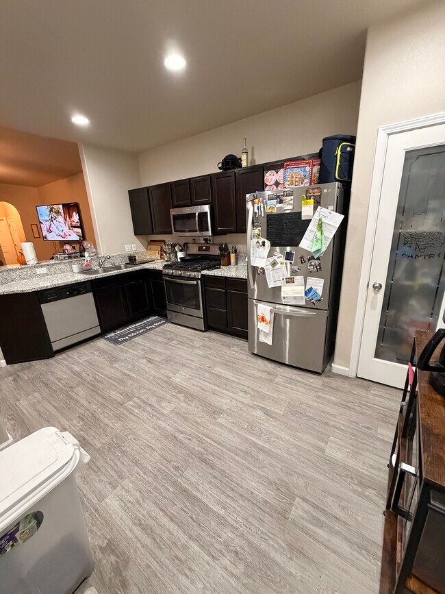 Building Photo - 5875 Kearney Drive