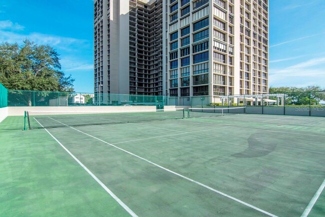 Tennis courts - 3301 Bayshore Blvd