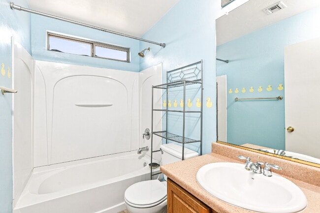 Building Photo - 2426 W Silverbell Tree Dr