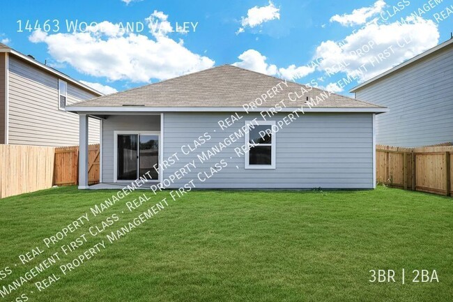 Building Photo - 14463 Woodland Vly