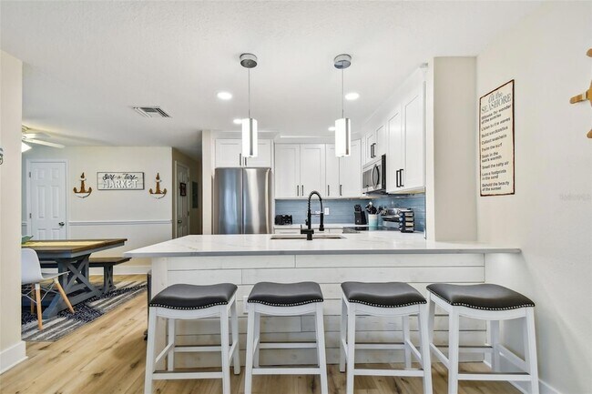 Building Photo - 315 Medallion Blvd