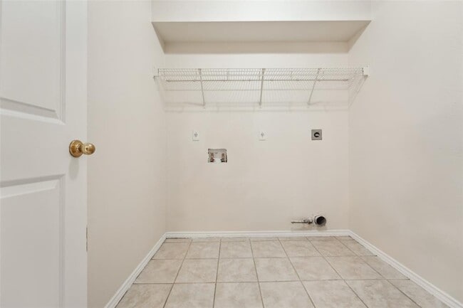 Building Photo - 11201 Canterbury Tales Ln