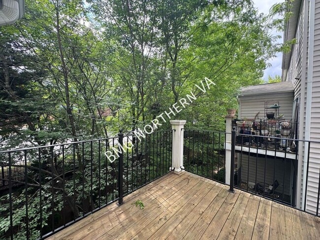 Building Photo - 1520 Northern Neck Dr