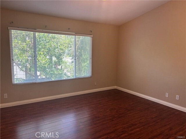 Building Photo - 20 Berlamo