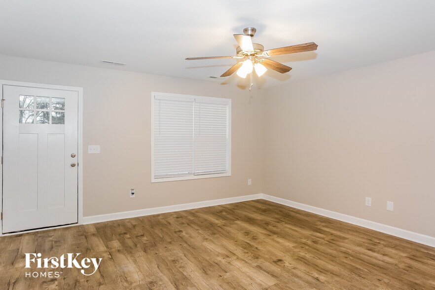 Building Photo - 145 McKinnon Ave NE