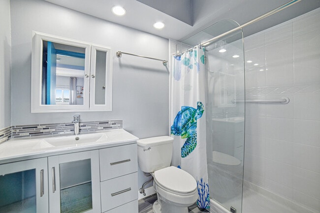 Building Photo - 112 Doolen Ct