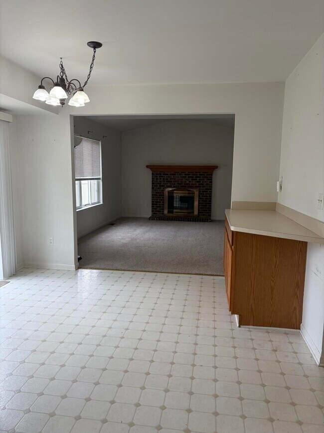 Building Photo - 4171 Inglewood Dr