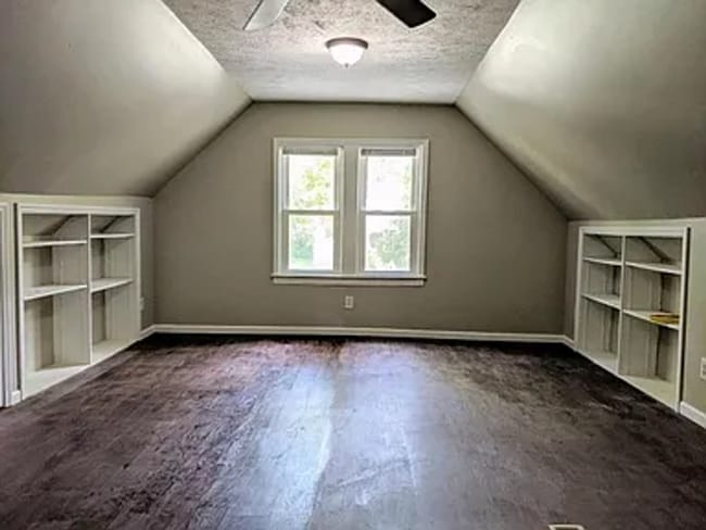 Building Photo - 1014 N 32nd St