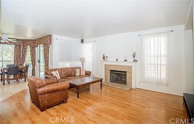 Building Photo - 823 S Parkglen Pl