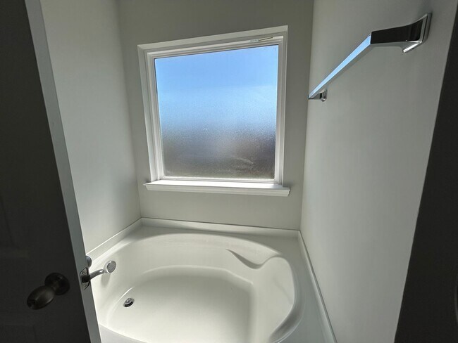 Building Photo - 1220 Grayson Ave