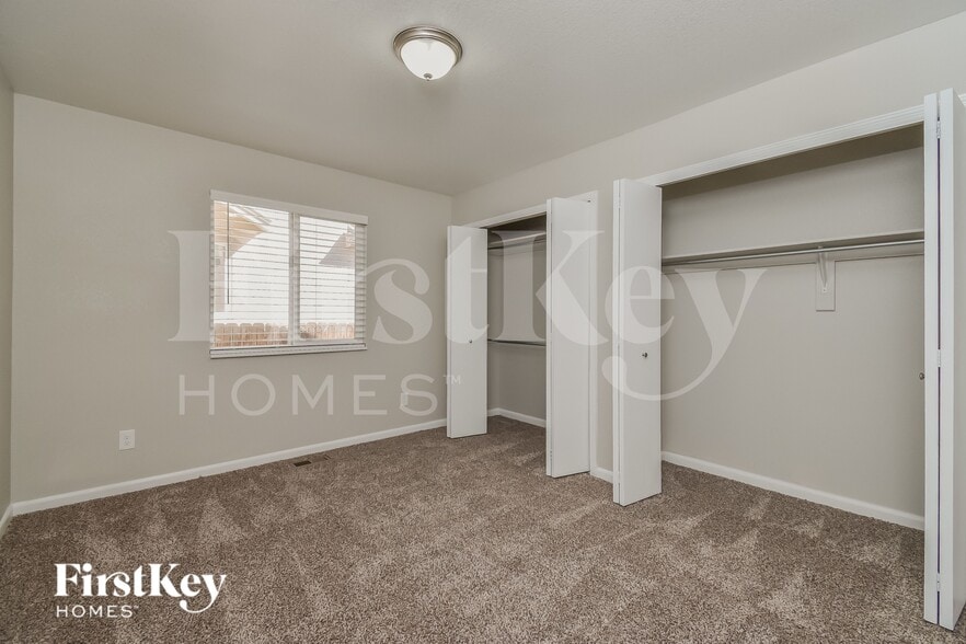 Building Photo - 6216 Gossamer St