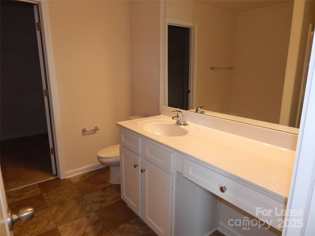 Building Photo - 6036 Loy Ct
