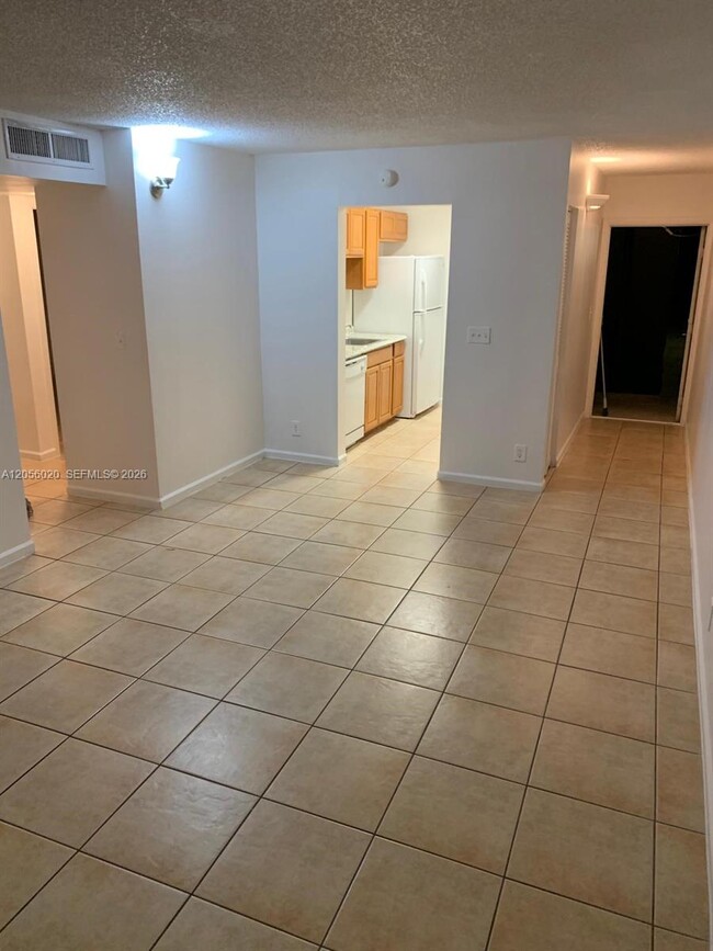 Building Photo - 3212 Coral Ridge Dr