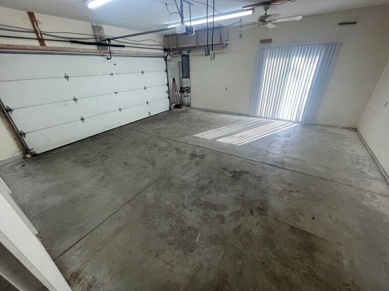 Building Photo - 317 S Market St