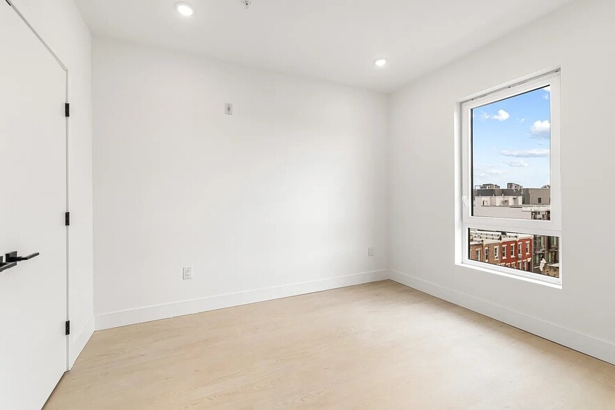 Building Photo - 2139 N 10th St