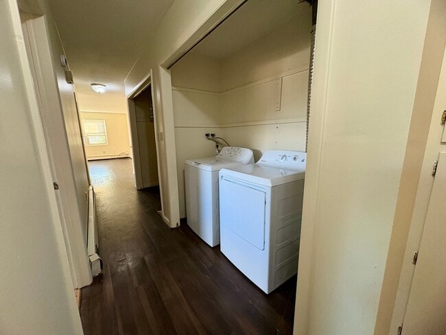 Building Photo - 2 Bedroom 1 Bathroom in Elizabethtown w/La...