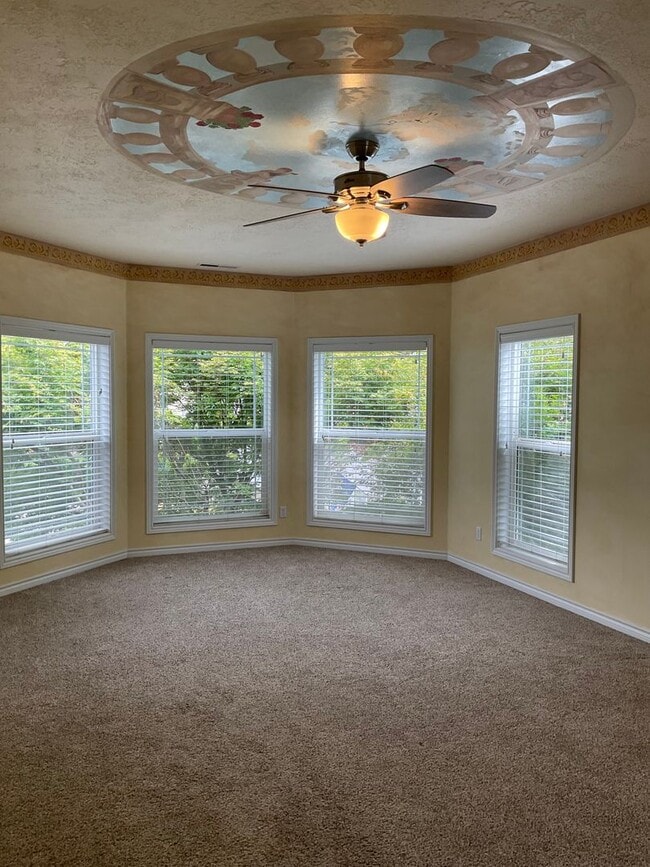 Building Photo - Beautiful House in Desirable South Gateway...