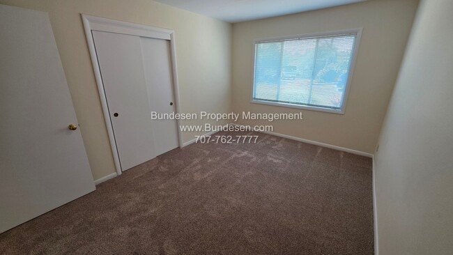 Building Photo - Spacious West Side Petaluma Home for Rent