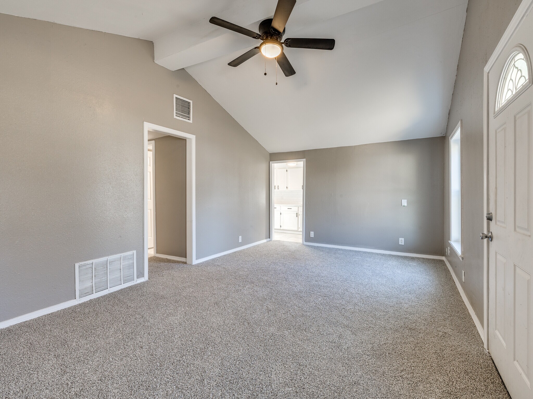 Living Room - 453 S 50th West Ave