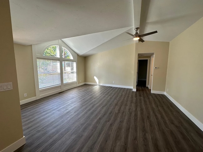 Building Photo - Modern Auburn Retreat—Fully Renovated 3BR ...