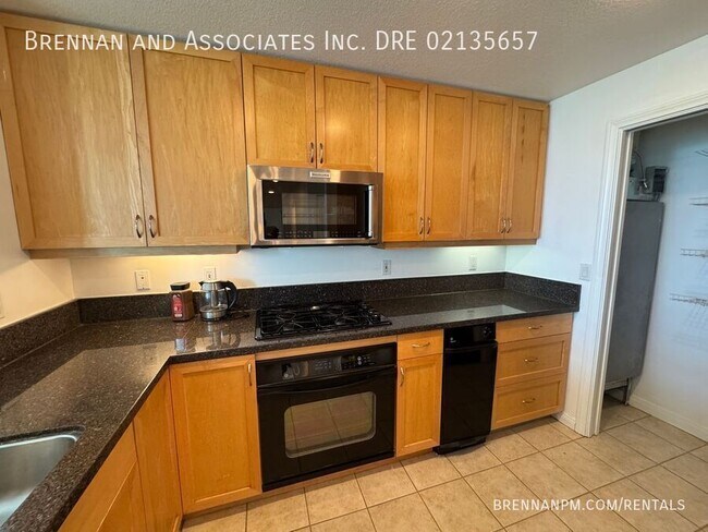 Building Photo - 850 Beech St