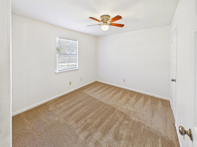 Building Photo - 1013 San Benito Dr
