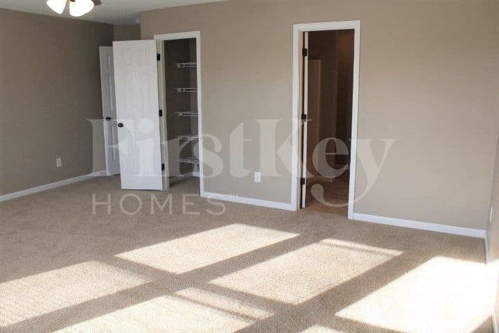 Building Photo - 3624 Fredricksburg Dr