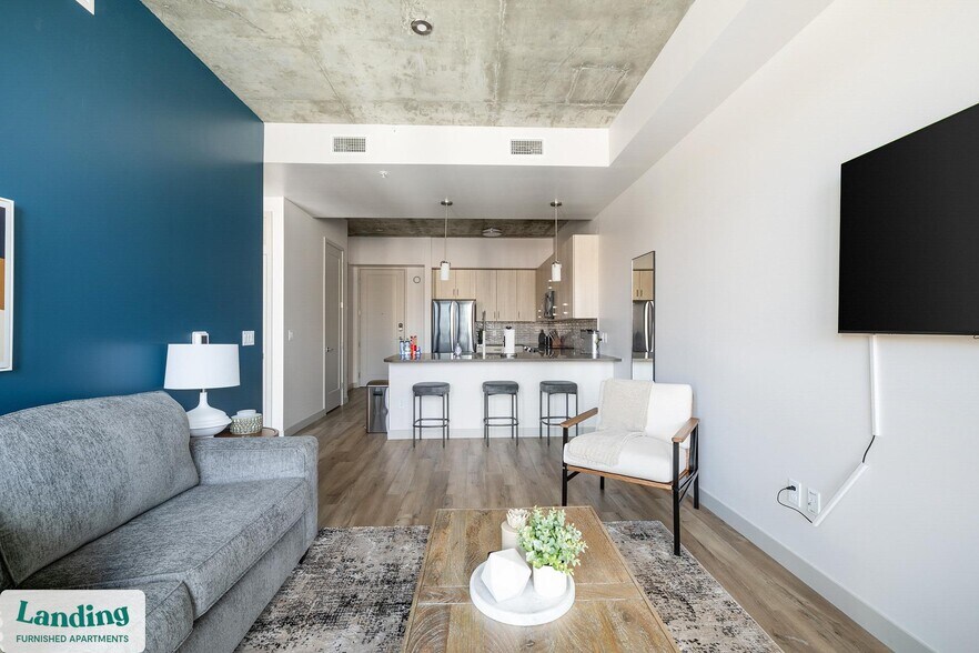 Building Photo - 151 S State St