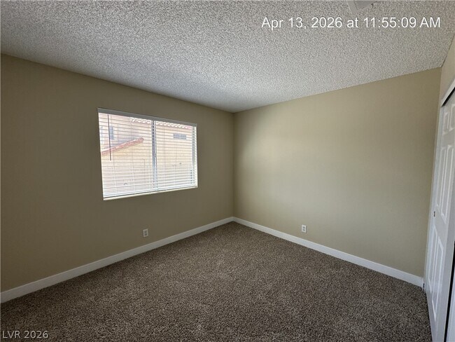 Building Photo - 115 Hanover Dr