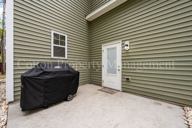 Building Photo - 807 Dan Owen Dr