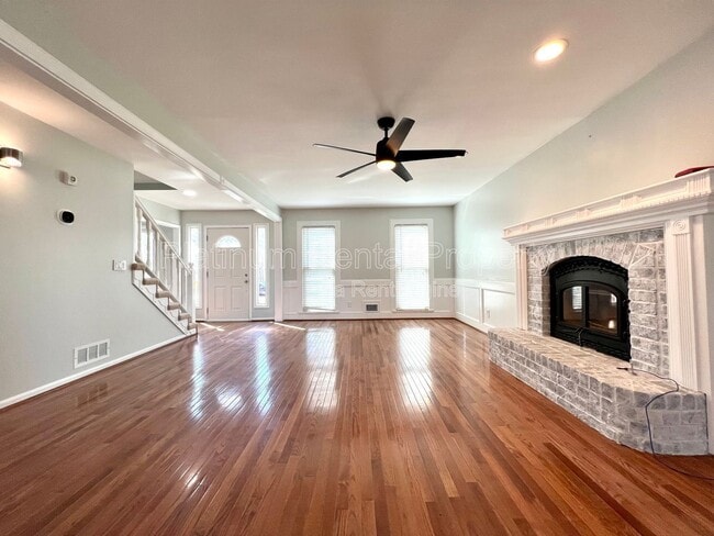 Building Photo - 3707 Rogers Cove