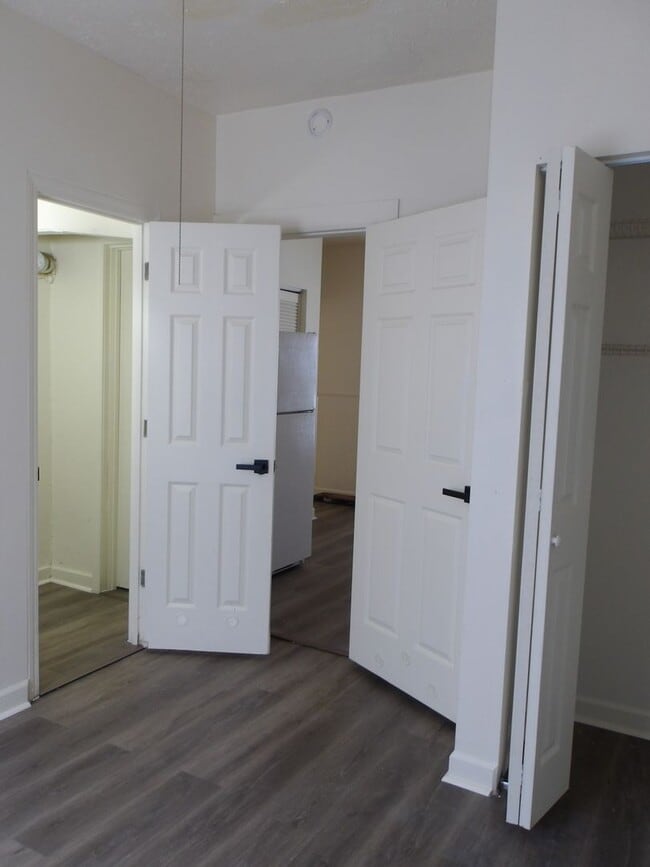 Building Photo - Remodeled 3BR/1BA House off of Taylor Blvd.